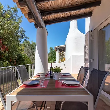 Casa Cinquenta E Um *